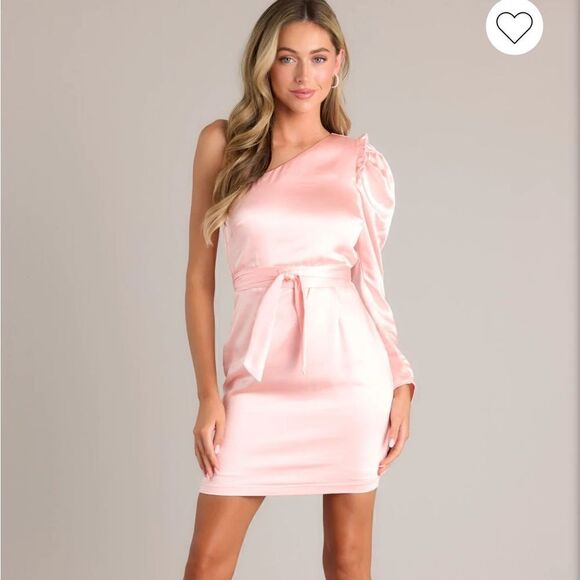 Red Dress Boutique Aaakaa Wish For More One Shoulder Ruffle Satin Dress Blush M - Picture 1 of 13